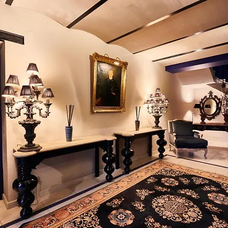 Le Clos Des Terres Soudees - Les Collectionneurs Bed & Breakfast 3*