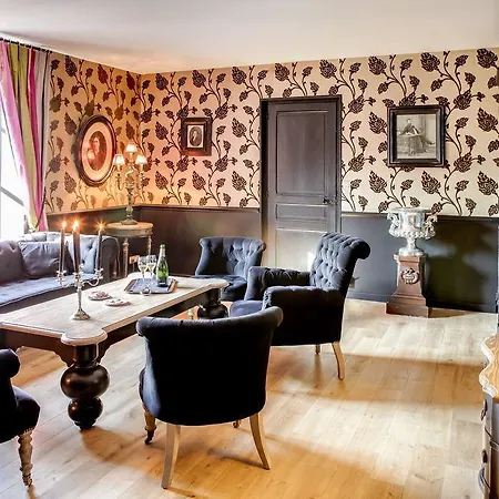Le Clos Des Terres Soudees - Les Collectionneurs Bed & Breakfast 3*